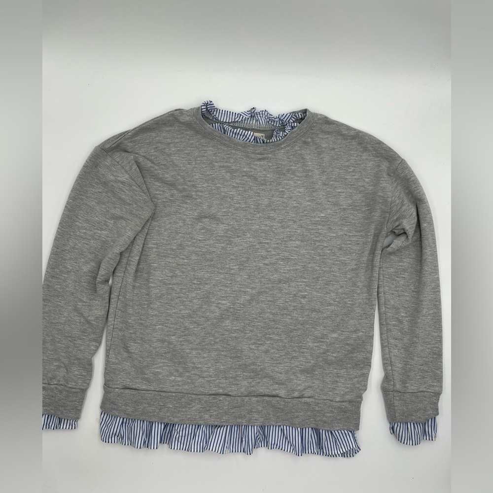 Olivia Warren Grey with blue stripe collar top size S